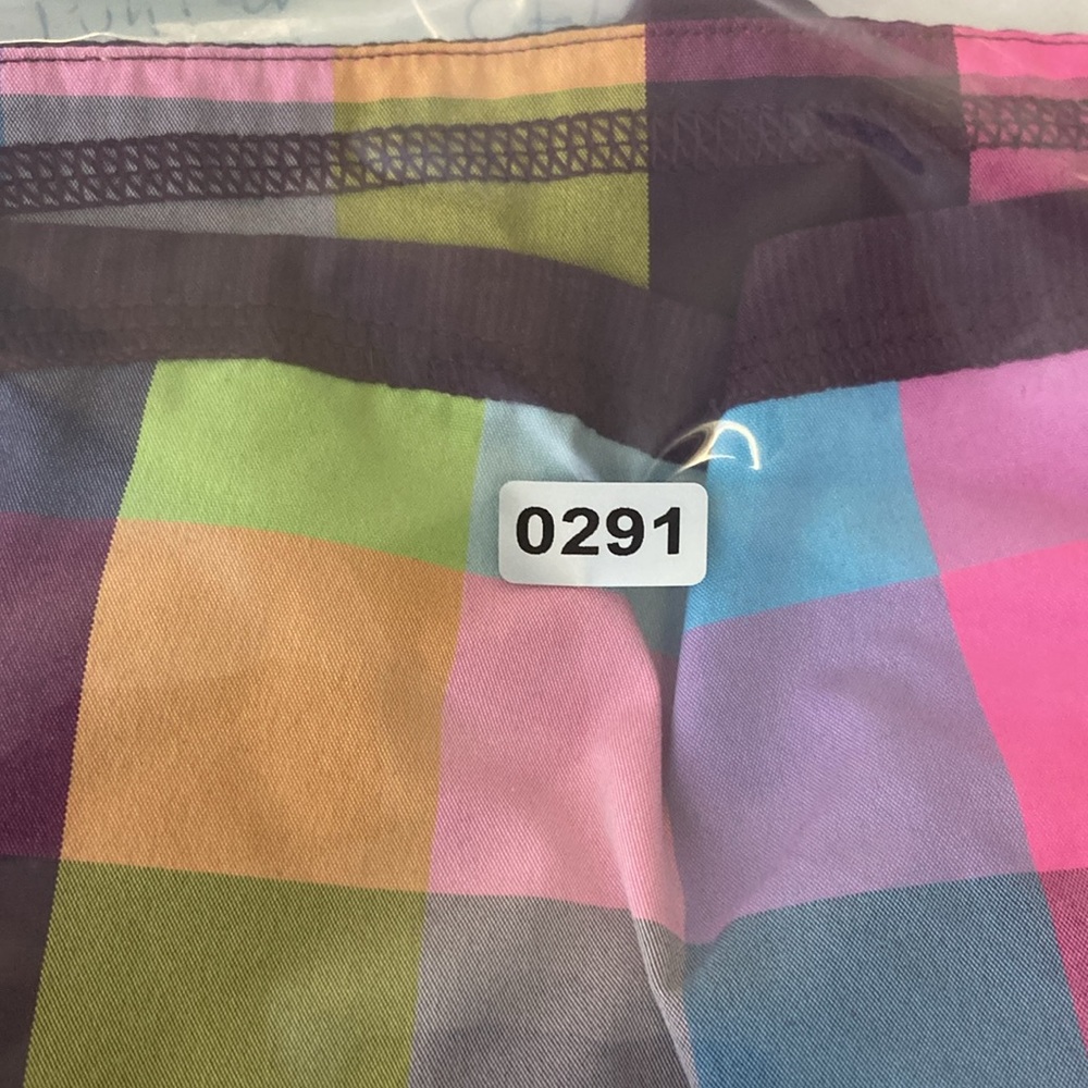 Lululemon Women’s Groovy Run Shorts Plaid Multicolor Size M - Picture 15 of 15